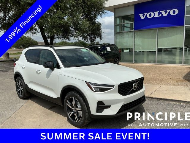 2026 Volvo XC40 B5 Core Dark AWD's photo