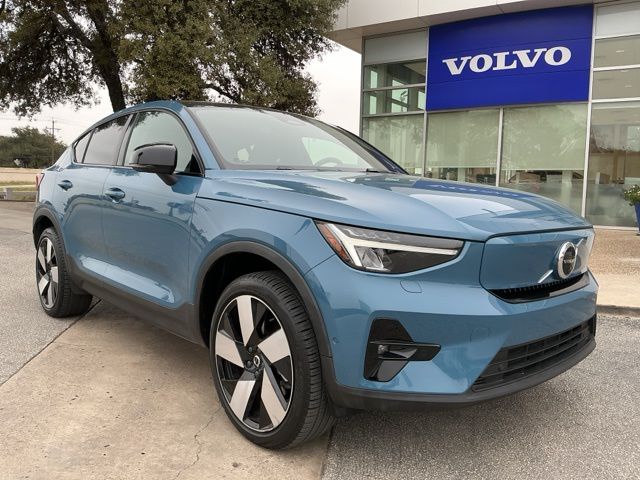 2023 Volvo C40 Ultimate's photo