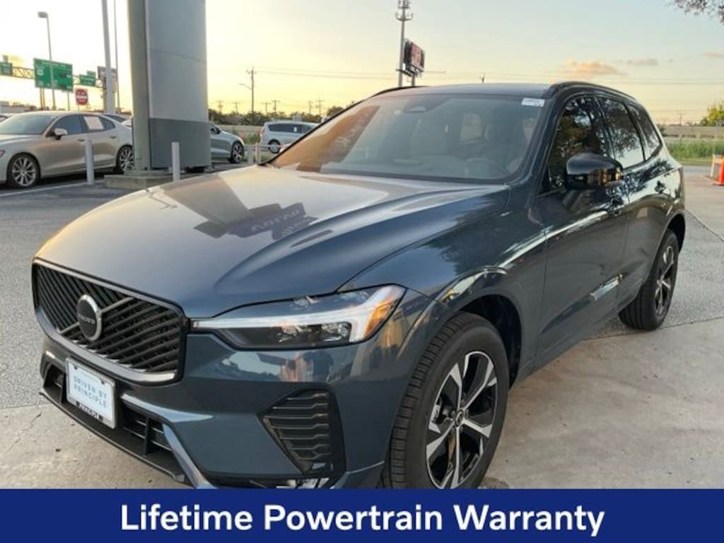 New 2026 Volvo XC60 B5 Core SUV