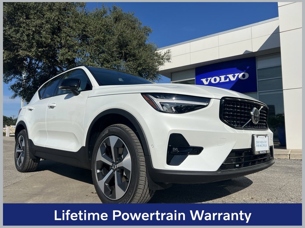 2026 Volvo XC40
