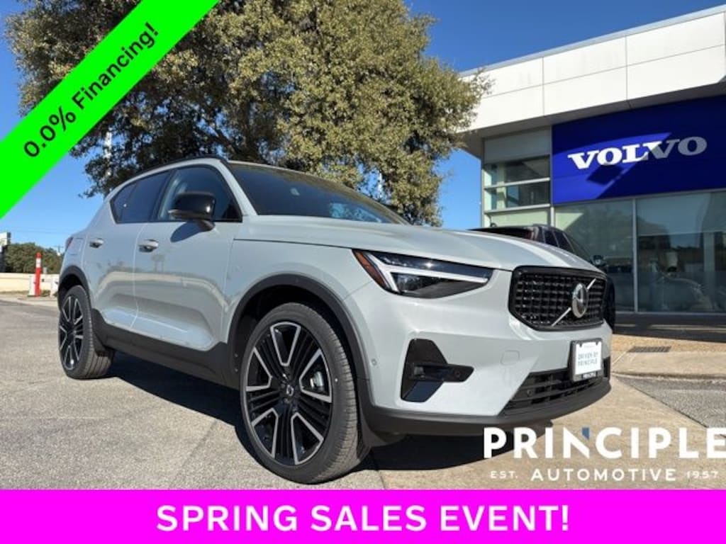 New 2026 Volvo XC40 B5 Ultra SUV