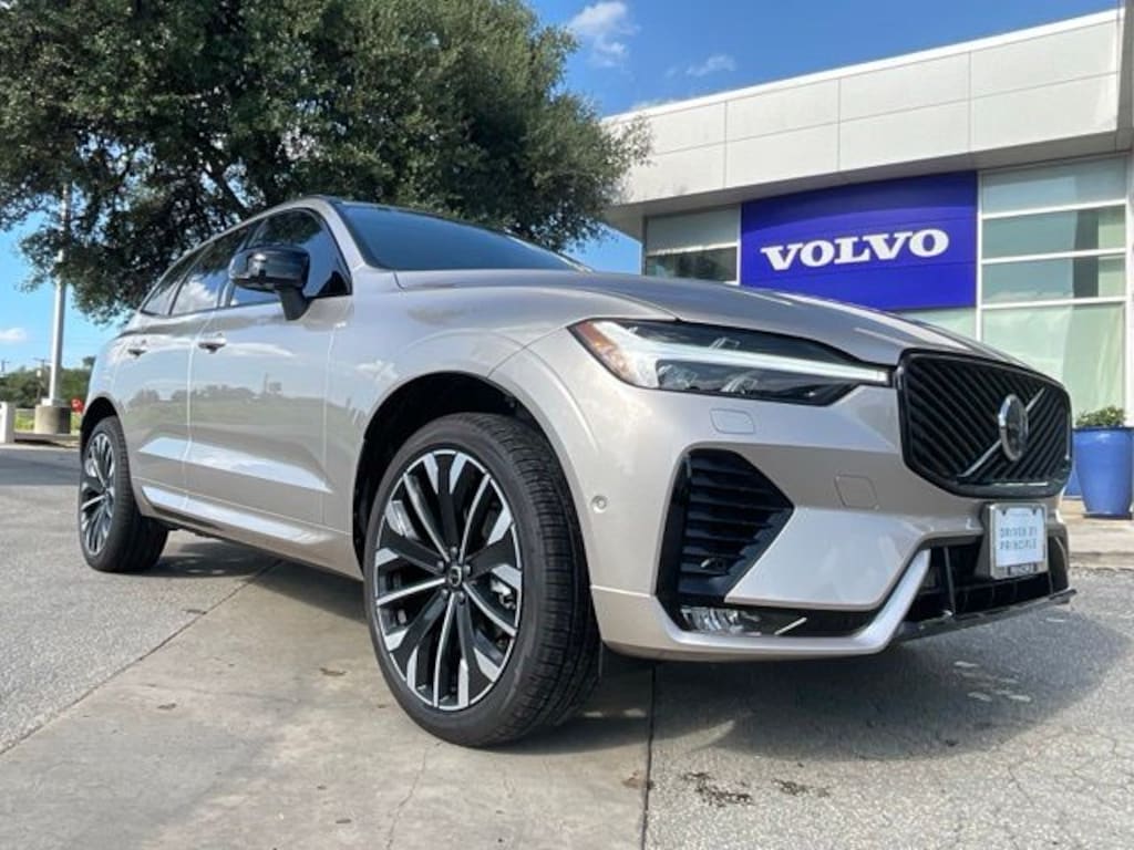 New 2026 Volvo XC60 B5 Ultra SUV