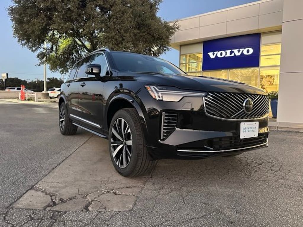 New 2026 Volvo XC90 B5 Core SUV