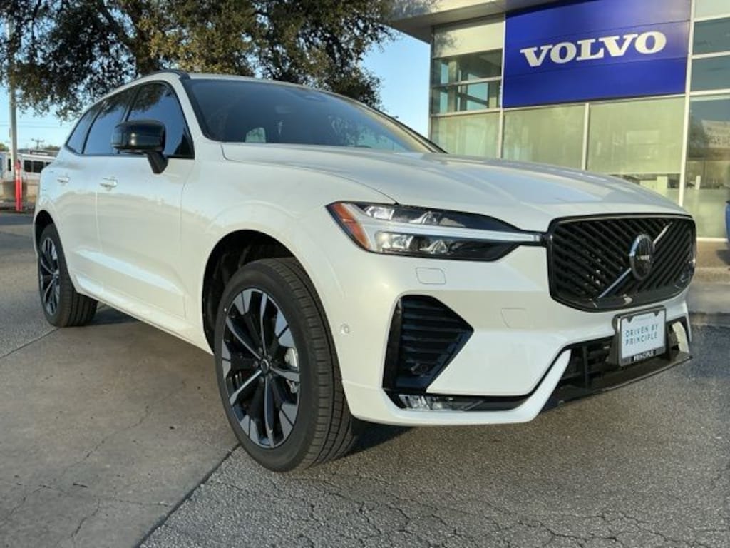 New 2026 Volvo XC60 B5 Plus SUV