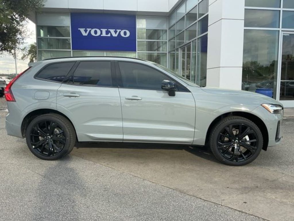 New 2026 Volvo XC60 B5 Ultra Black Edition SUV