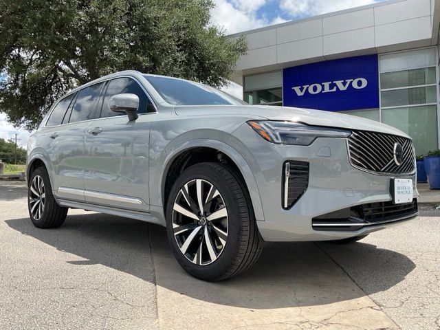 New 2026 Volvo XC90 B5 Core