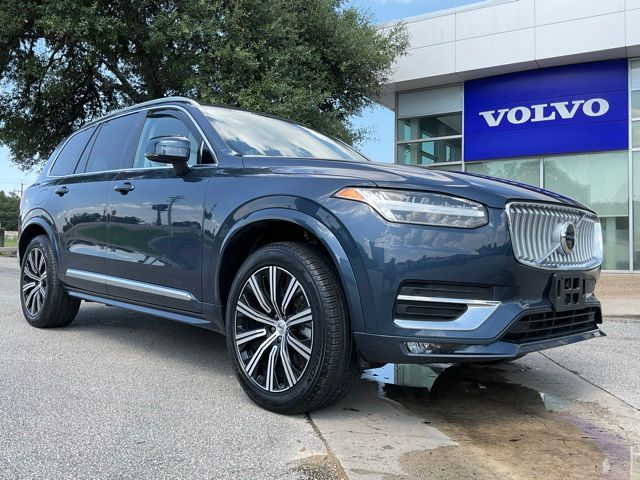 2025 Volvo XC90 B5 Core Bright 4WD's photo
