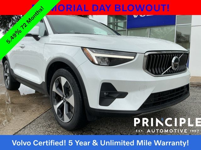 2023 Volvo XC40 B4 Plus Bright's photo