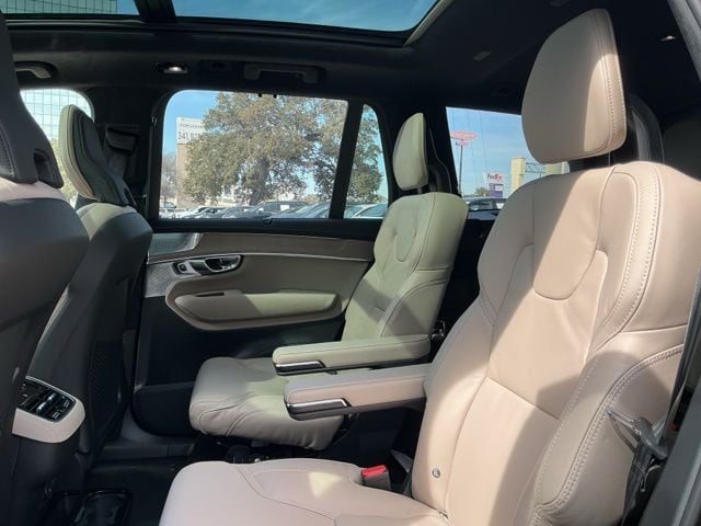 2026 Volvo XC90 Ultra - Photo 30