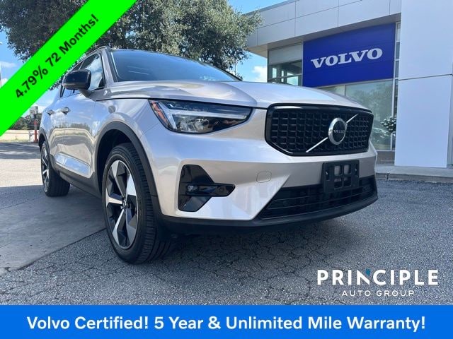 2023 Volvo XC40 B4 Plus Dark Theme I4 Turbocharged DOHC 16V LEV3-ULEV70 FWD