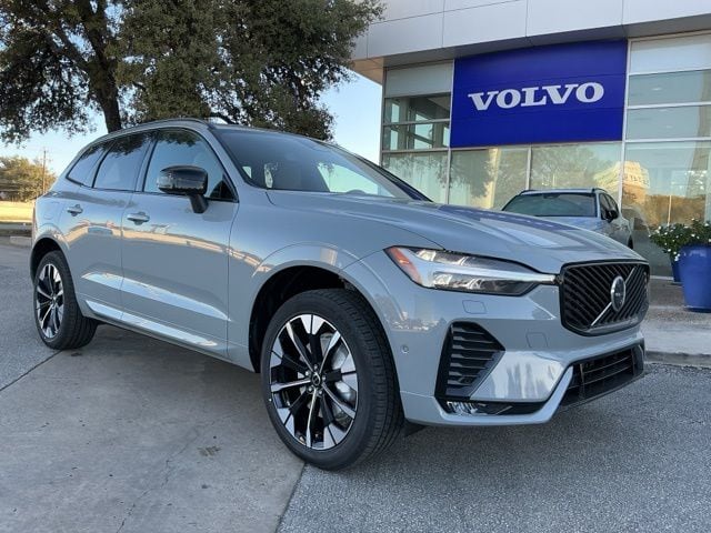 2026 Volvo XC60 B5 Plus Dark AWD's photo