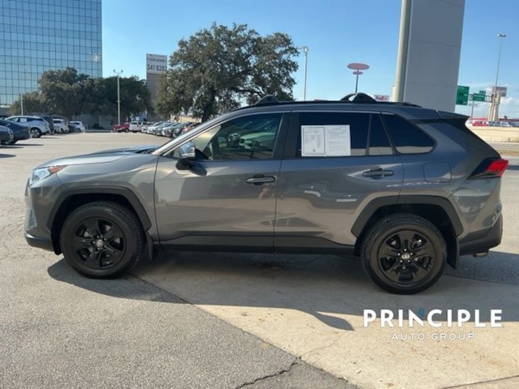 Used 2021 Toyota RAV4 XLE SUV