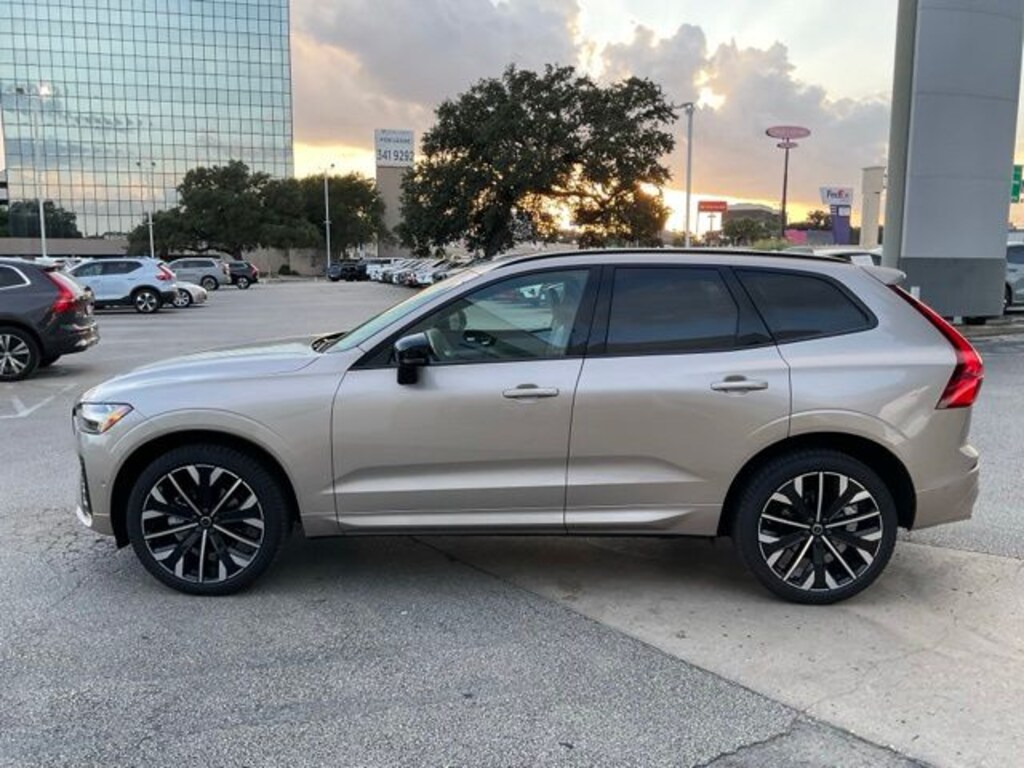 New 2026 Volvo XC60 B5 Ultra SUV