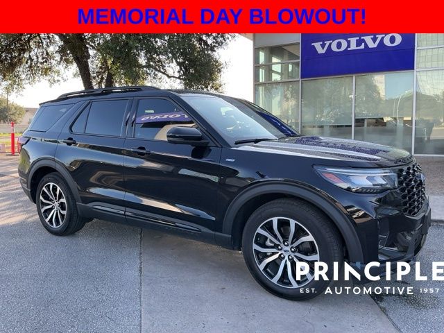 2026 Ford Explorer ST-LINE RWD's photo