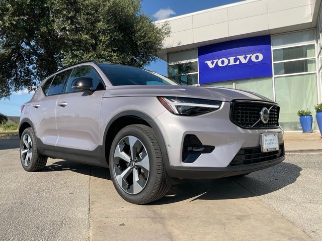 New 2026 Volvo XC40 B5 Plus