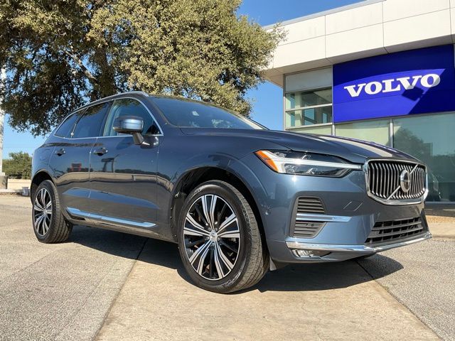 2023 Volvo XC60 Plus's photo