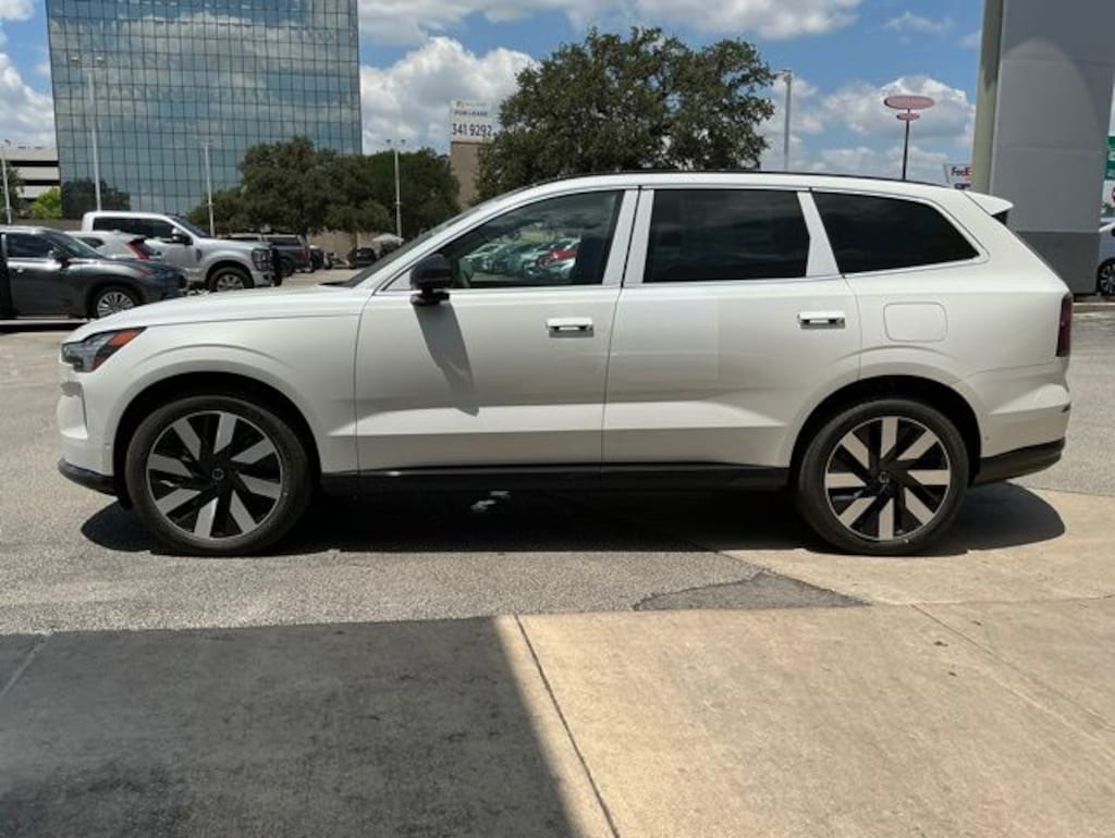 New 2026 Volvo EX90 Twin Motor Plus 7-Seater SUV