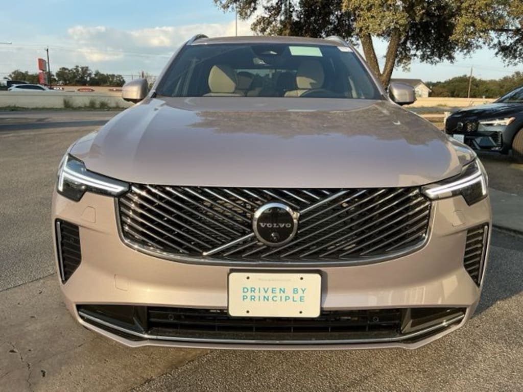 New 2026 Volvo XC90 B6 Plus 7-Seater SUV