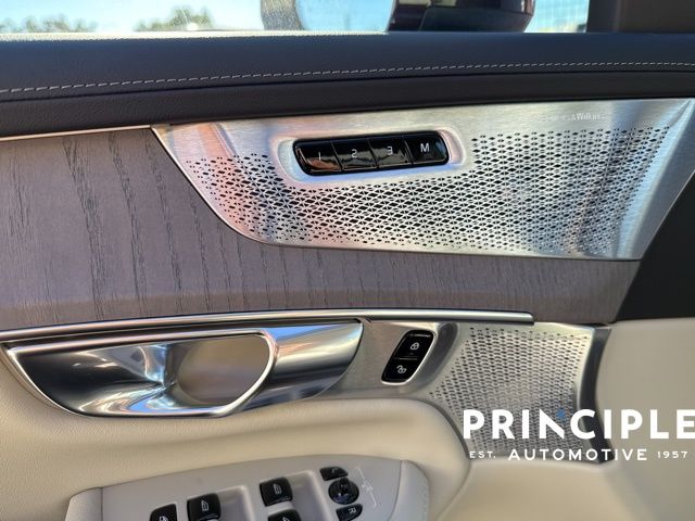 2026 Volvo XC90 Ultra - Photo 20