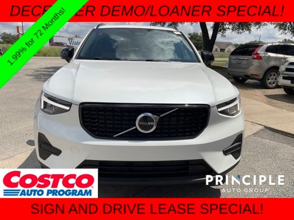 New 2026 Volvo XC40 B4 Core SUV