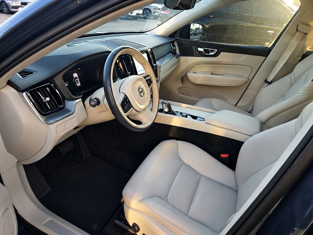 Certified 2024 Volvo XC60 B5 Core SUV