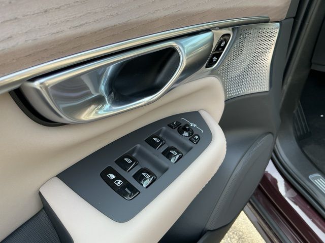 2026 Volvo XC90 Ultra - Photo 23
