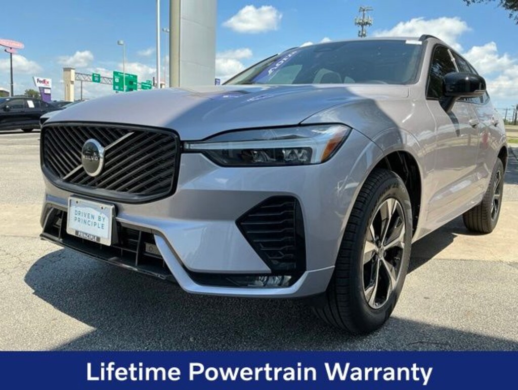 New 2026 Volvo XC60 B5 Core SUV