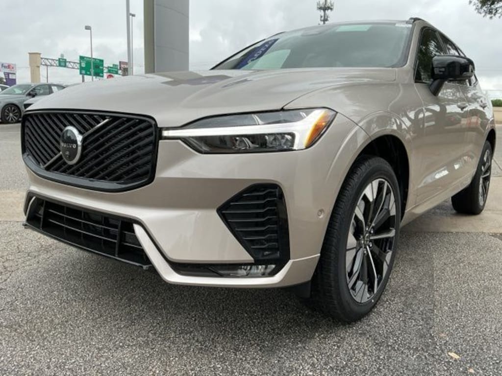 New 2026 Volvo XC60 B5 Plus SUV