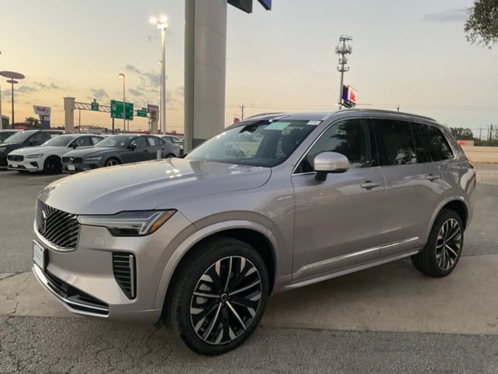 New 2026 Volvo XC90 B5 Core SUV