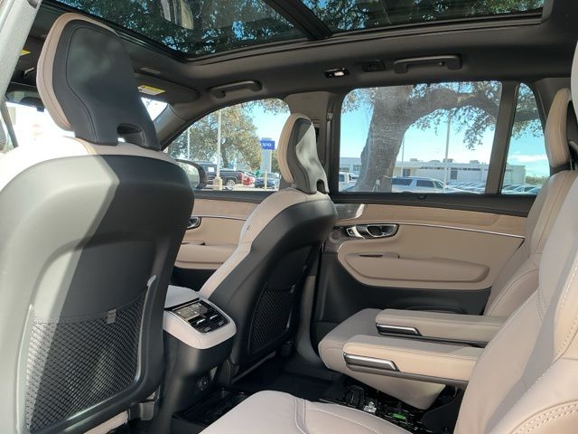 2026 Volvo XC90 Ultra - Photo 25