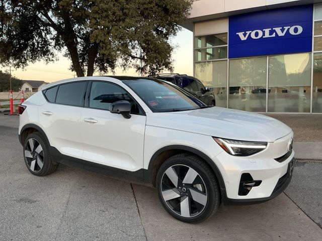 2023 Volvo C40 Ultimate's photo