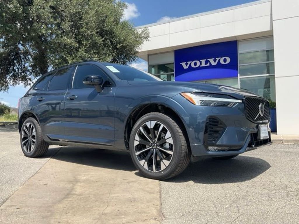 New 2026 Volvo XC60 B5 Plus SUV
