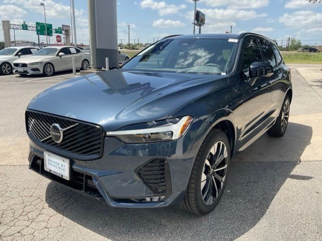 New 2026 Volvo XC60 B5 Plus SUV