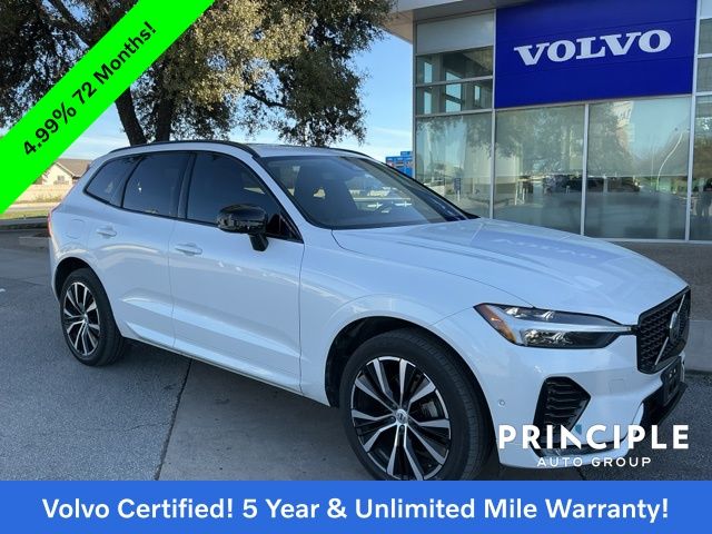 2024 Volvo XC60 Plus's photo