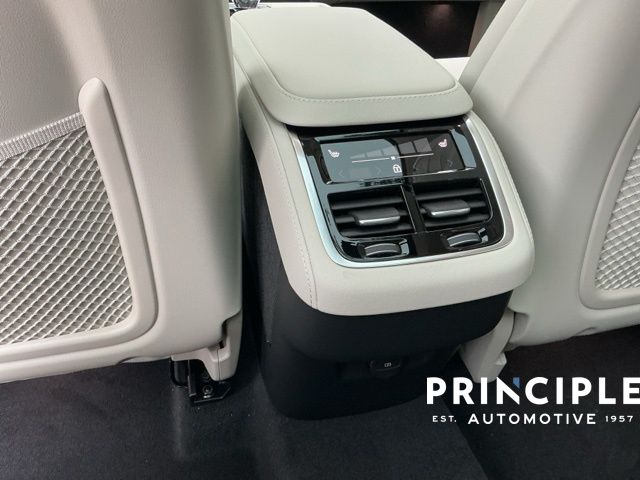 2026 Volvo XC90 Ultra - Photo 28