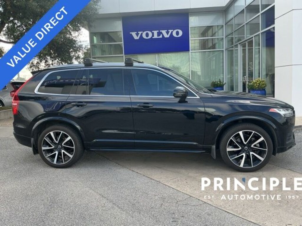 Used 2022 Volvo XC90 T6 Momentum SUV
