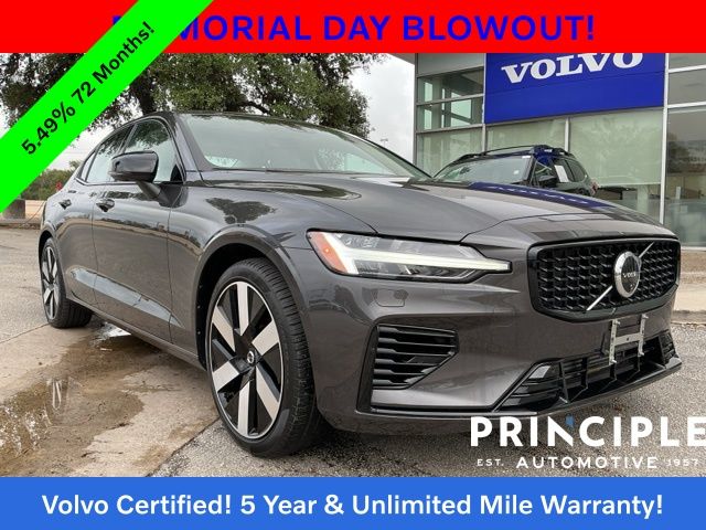 2024 Volvo S60 T8 Recharge Plus Dark Theme AWD's photo