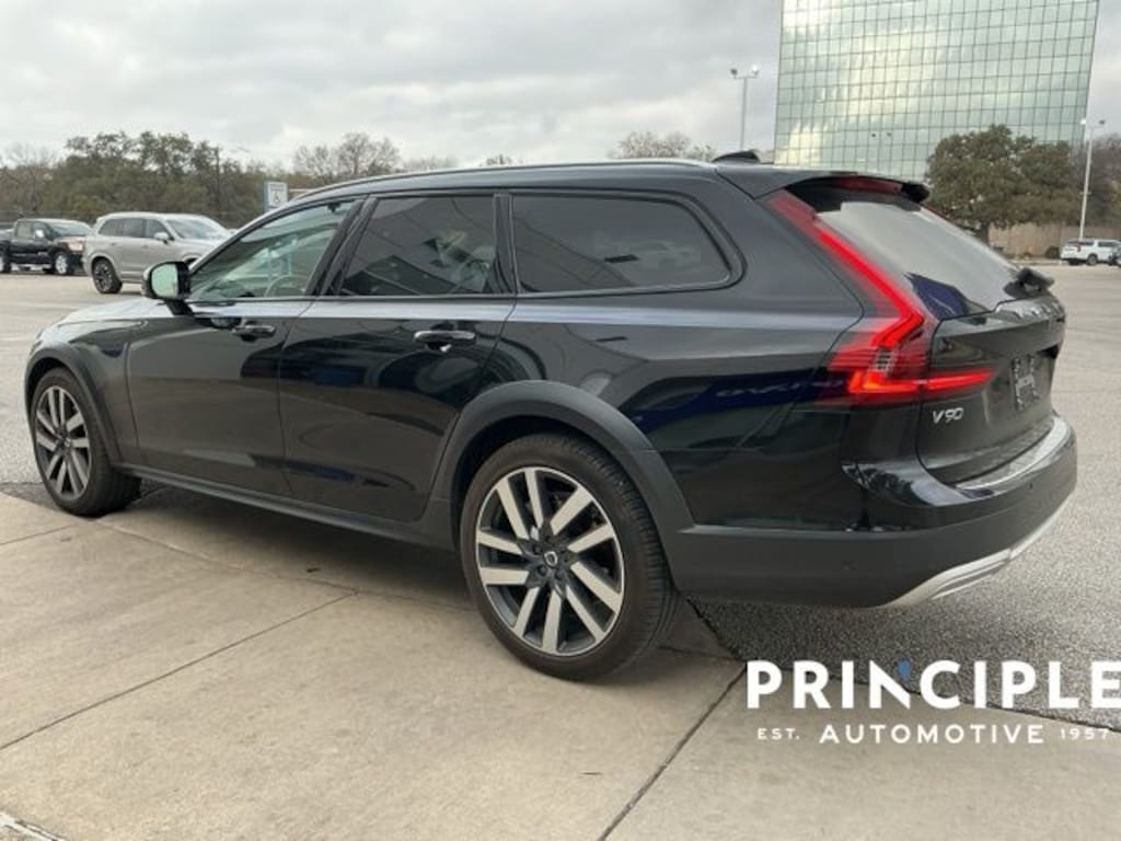Used 2024 Volvo V90 Cross Country B6 Wagon