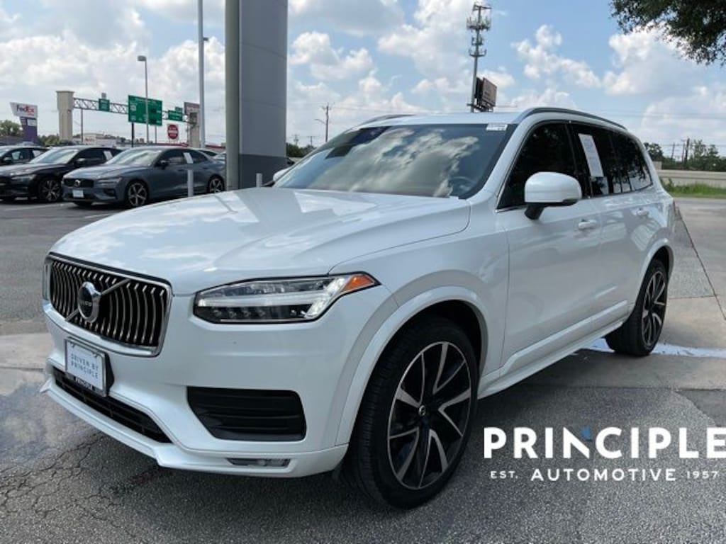 Used 2022 Volvo XC90 T6 Momentum SUV