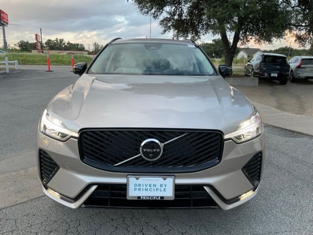 New 2026 Volvo XC60 B5 Ultra SUV