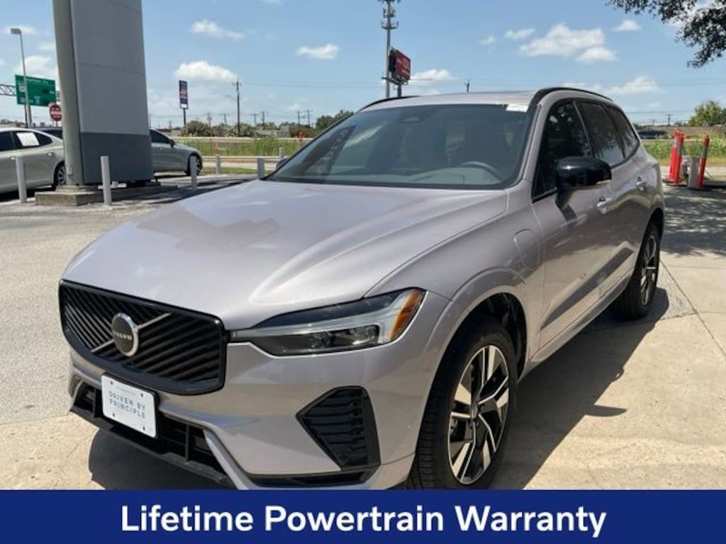 New 2026 Volvo XC60 plug-in hybrid T8 Core SUV