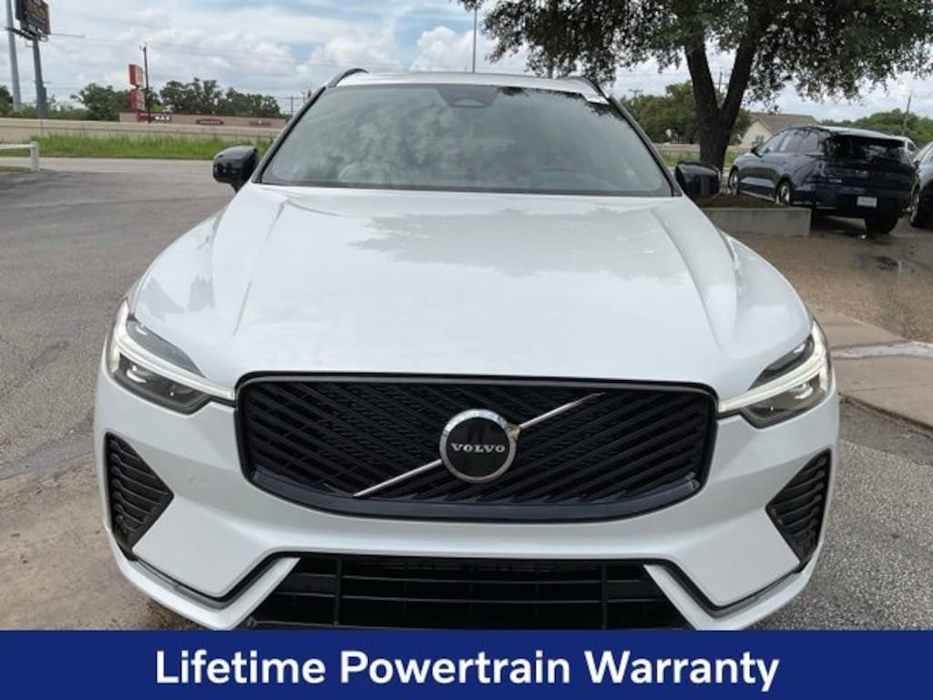New 2026 Volvo XC60 B5 Core SUV