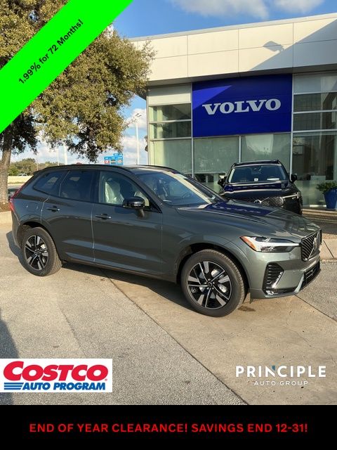 2026 Volvo XC60 Core's photo