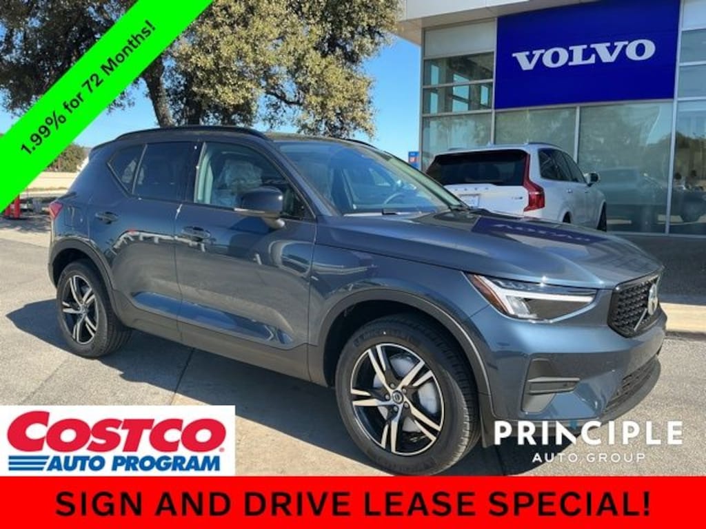 New 2026 Volvo XC40 B5 Core SUV