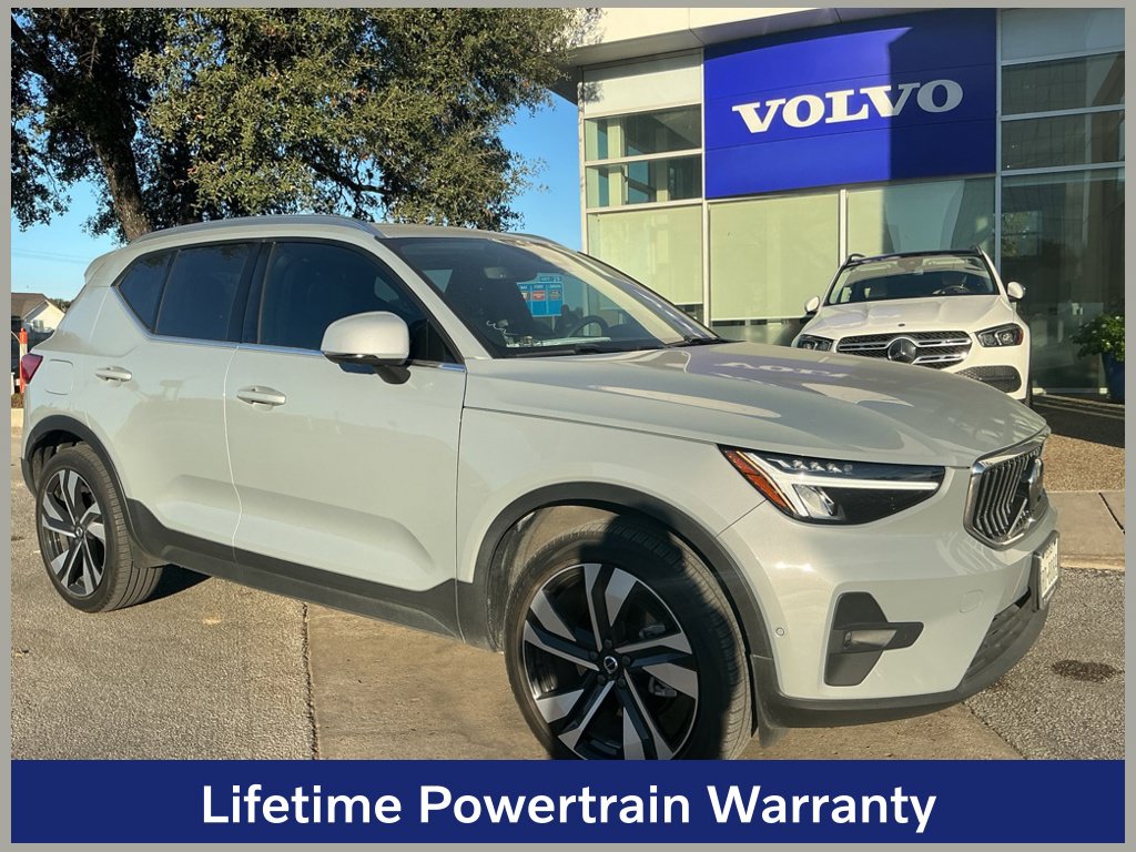 Certified 2024 Volvo XC40 B5 Plus Bright Theme SUV