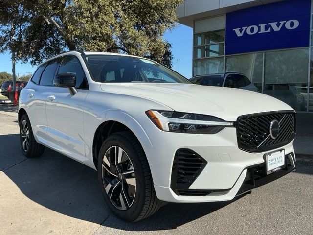 2026 Volvo XC60 T8 Core Dark AWD's photo