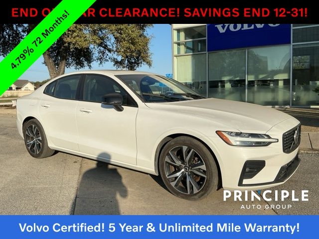 2024 Volvo S60 Core's photo