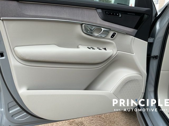 2026 Volvo XC90 Ultra - Photo 21