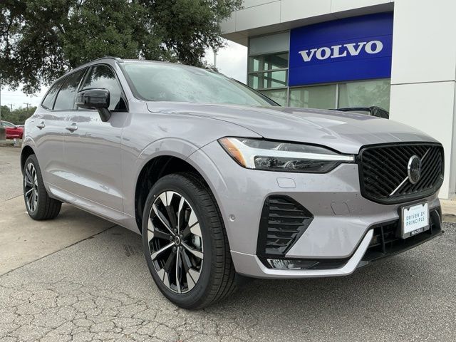 2026 Volvo XC60 B5 Plus Dark AWD's photo