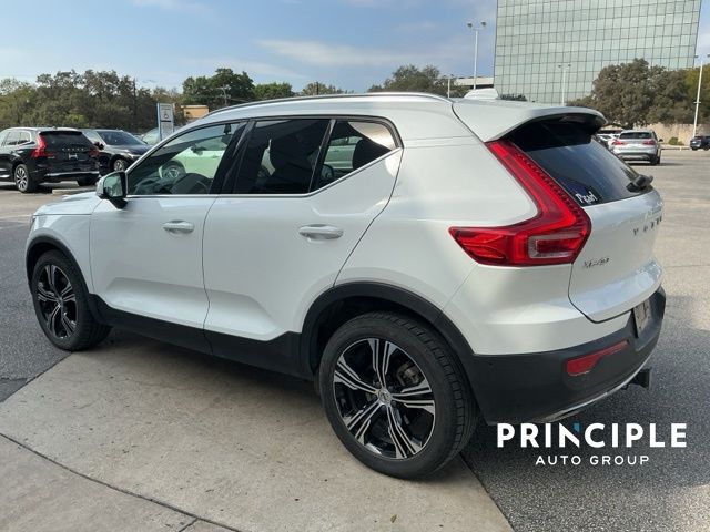 2019 Volvo XC40 T5 Inscription photo 2